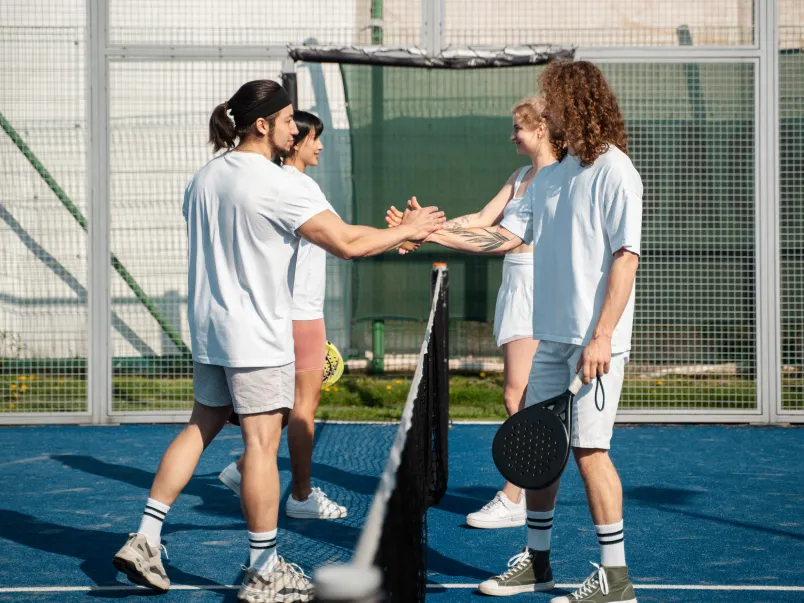 Finding Padel team